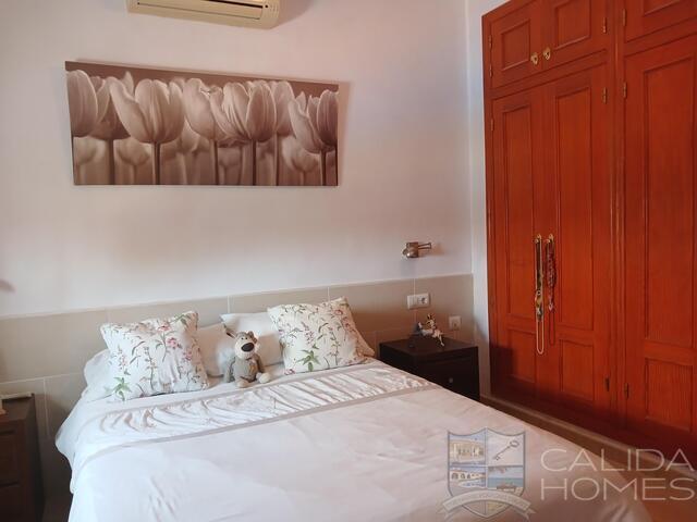 Villa Hibiscus : Resale Villa for Sale in Arboleas, Almería