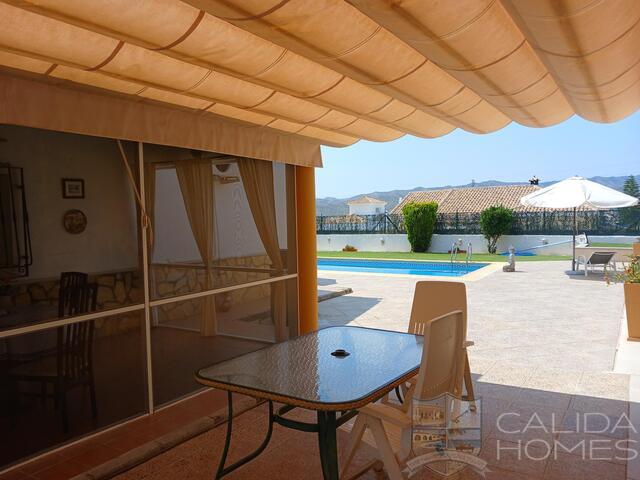 Villa Hibiscus : Resale Villa for Sale in Arboleas, Almería
