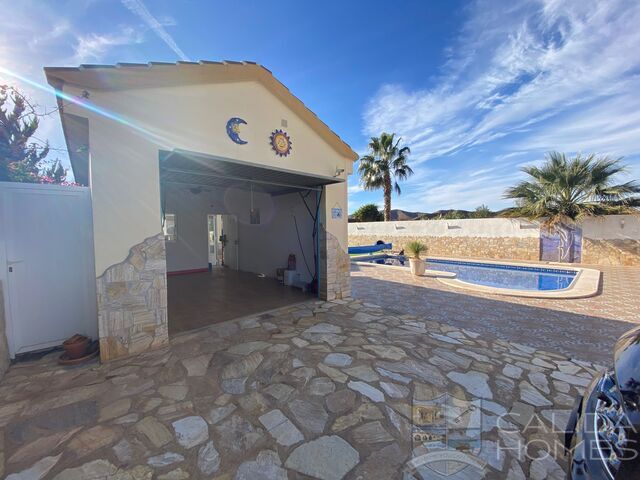 Villa Hibiscus -New: Resale Villa for Sale in Arboleas, Almería