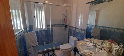 VILLA HOPE: Resale Villa in Cucador, Almería