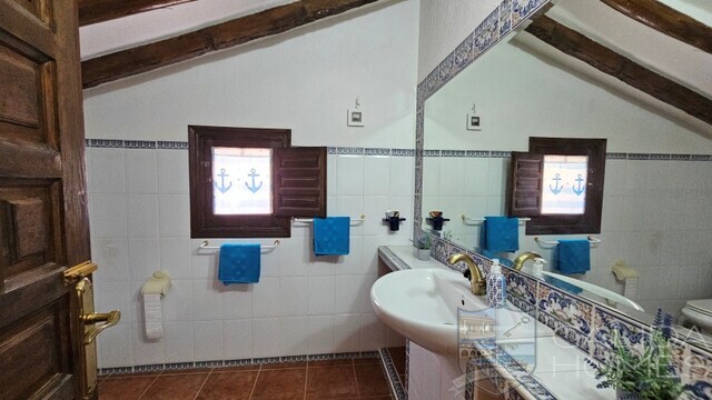 Villa Indalo : Resale Villa for Sale in Huercal-Overa, Almería