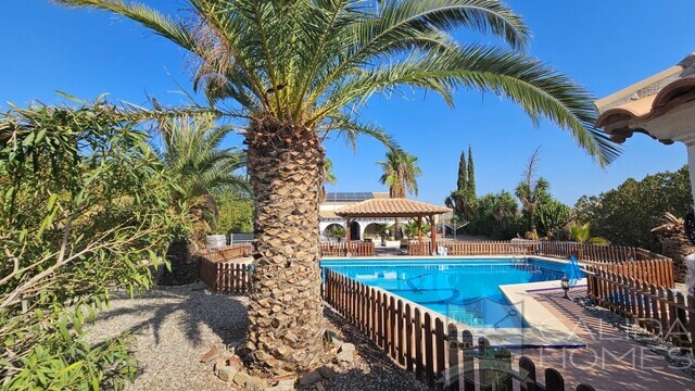 Villa Indalo : Resale Villa for Sale in Huercal-Overa, Almería
