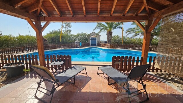 Villa Indalo : Resale Villa for Sale in Huercal-Overa, Almería