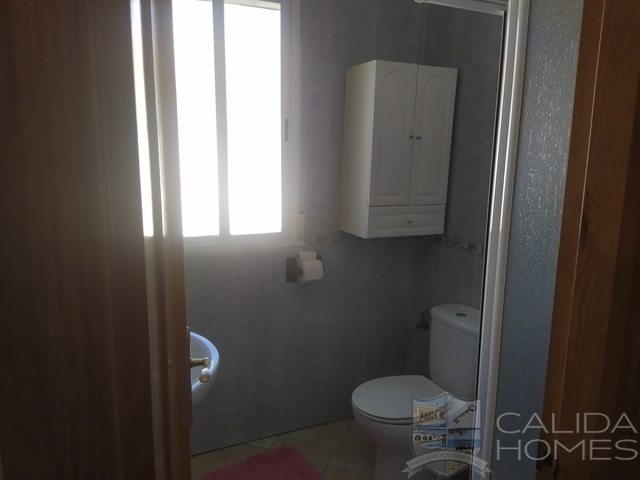 Villa Jane: Resale Villa for Sale in Arboleas, Almería