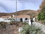 Villa Jen: Resale Villa for Sale in Oria, Almería
