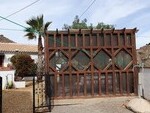 Villa Jen: Resale Villa for Sale in Oria, Almería