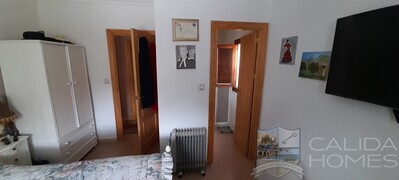 Villa Jen: Resale Villa in Oria, Almería