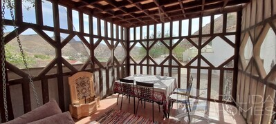 Villa Jen: Resale Villa in Oria, Almería