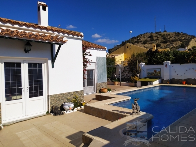 Villa Joy : Resale Villa for Sale in Arboleas, Almería