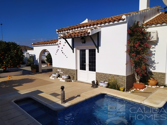 Villa Joy : Resale Villa for Sale in Arboleas, Almería