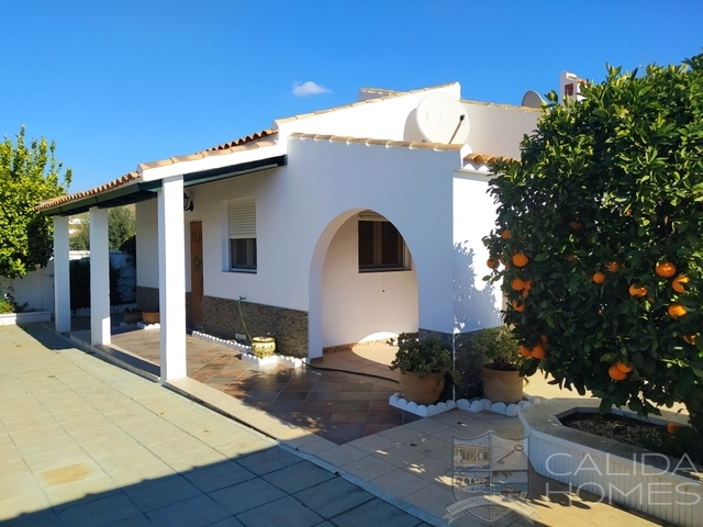 Villa Joy : Resale Villa for Sale in Arboleas, Almería