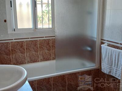 Villa Joya : Resale Villa in Cantoria, Almería