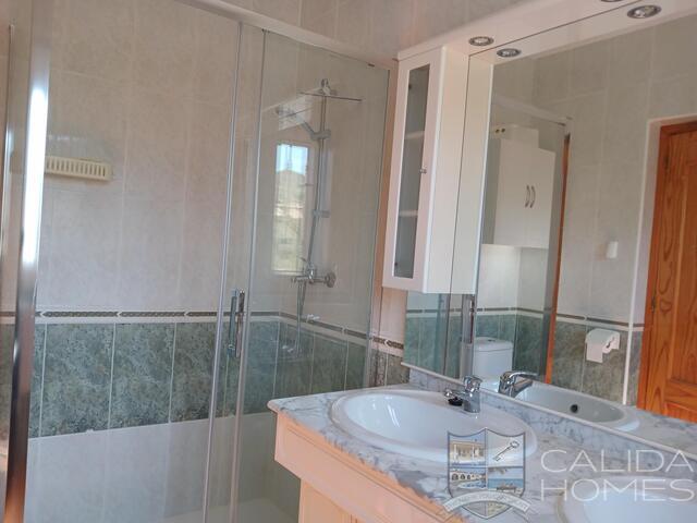 Villa Joya : Resale Villa for Sale in Cantoria, Almería