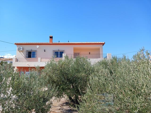 Villa Joya : Resale Villa for Sale in Cantoria, Almería