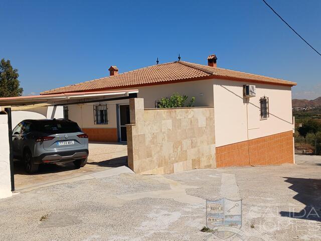 Villa Joya : Resale Villa for Sale in Cantoria, Almería