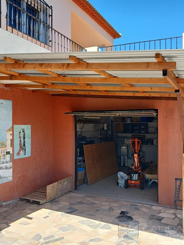 Villa Joya : Resale Villa for Sale in Cantoria, Almería