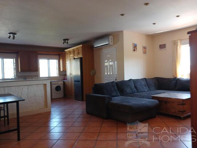 Villa Joya : Resale Villa for Sale in Cantoria, Almería