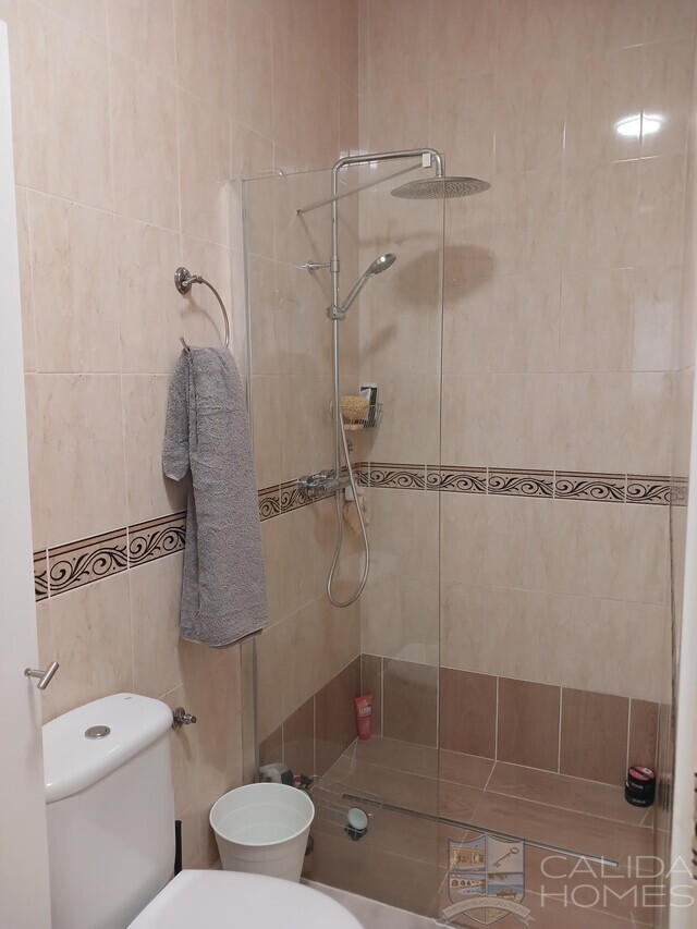 Villa Kristabell: Resale Villa for Sale in Zurgena, Almería