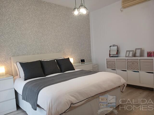 Villa Kristabell: Resale Villa for Sale in Zurgena, Almería