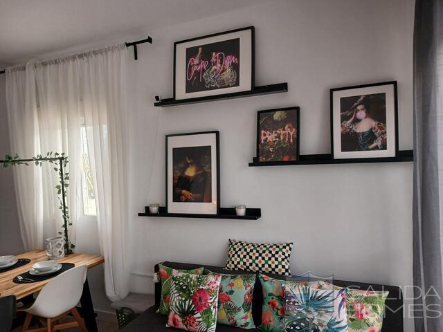 Villa Kristabell: Resale Villa for Sale in Zurgena, Almería