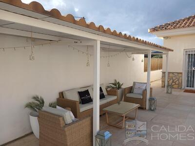 Villa Kristabell: Resale Villa in Zurgena, Almería