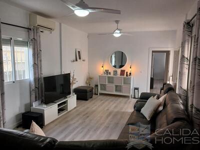 Villa Kristabell: Resale Villa in Zurgena, Almería