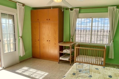 Villa Labores: Resale Villa in Albox, Almería