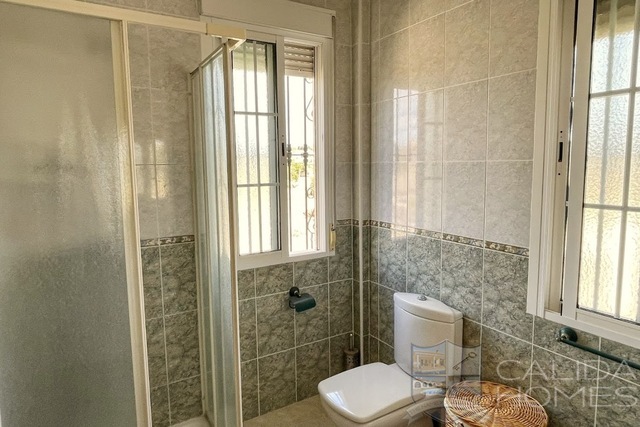 Villa Labores: Resale Villa for Sale in Albox, Almería