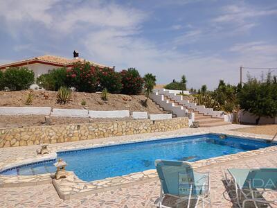 Villa Lavender : Resale Villa in La Piedra Amarilla, Almería