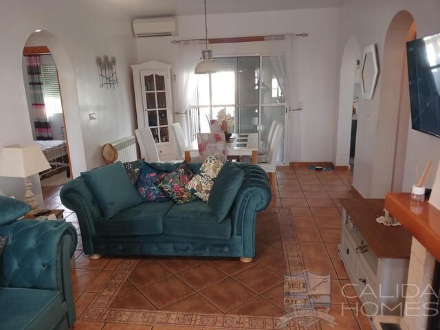 Villa Lavender : Resale Villa for Sale in La Piedra Amarilla, Almería