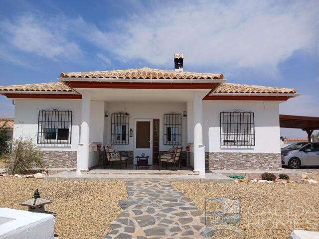 Villa Lavender : Resale Villa for Sale in La Piedra Amarilla, Almería
