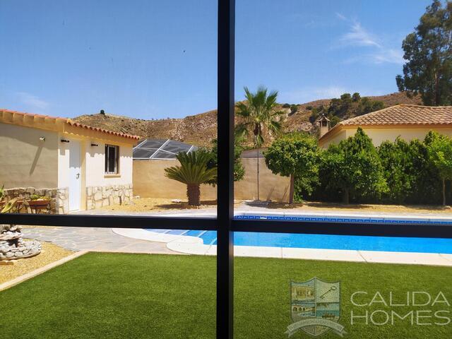 Villa Lavender: Resale Villa for Sale in Arboleas, Almería