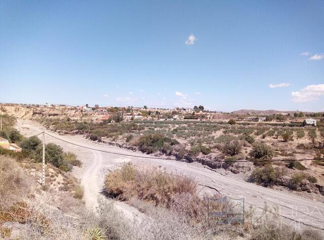 Villa Leo: Herverkoop Villa te Koop in Cantoria, Almería