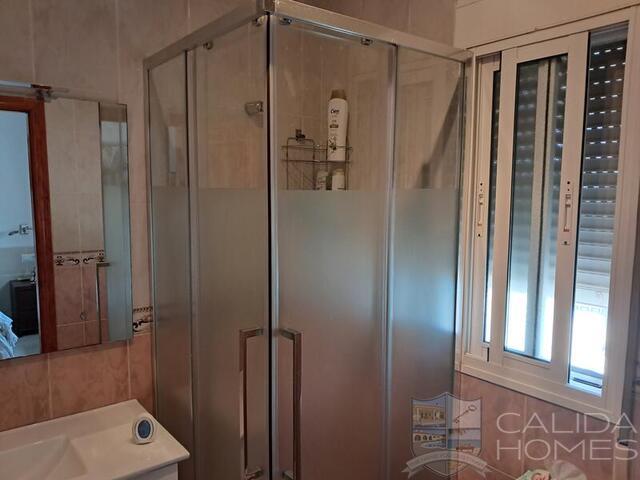 Villa Lily: Resale Villa for Sale in Arboleas, Almería