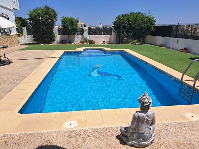 Villa Lily: Resale Villa for Sale in Arboleas, Almería