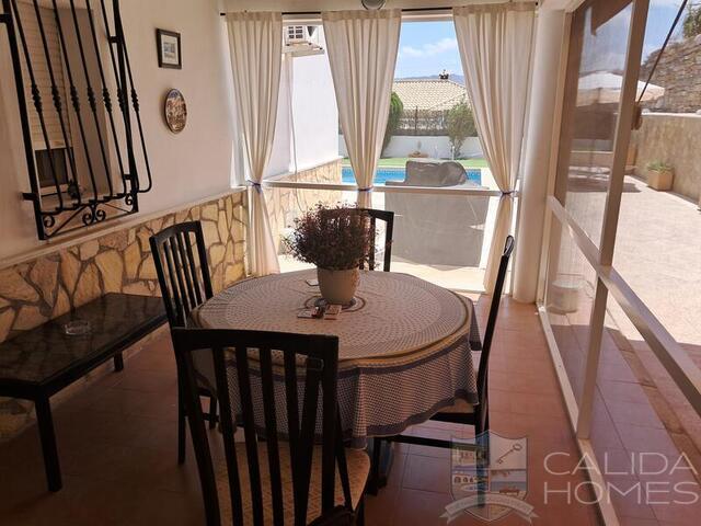 Villa Lily: Resale Villa for Sale in Arboleas, Almería