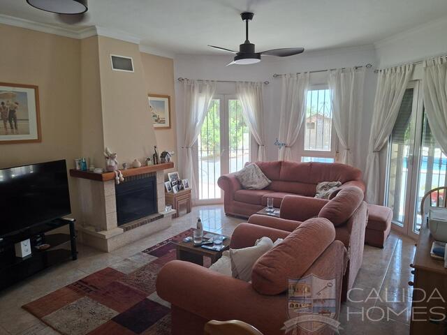 Villa Limon : Resale Villa for Sale in Partaloa, Almería