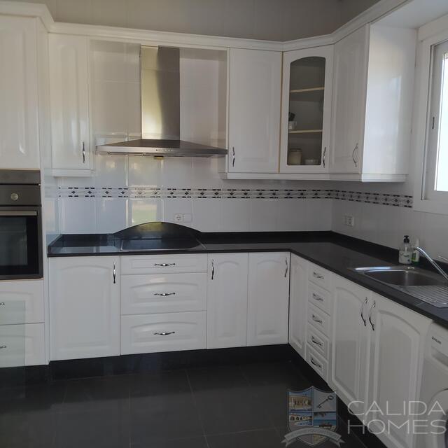 Villa Limoneros : Resale Villa for Sale in Albox, Almería
