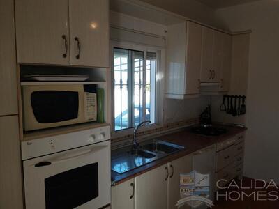 Villa Lirio: Resale Villa in Arboleas, Almería