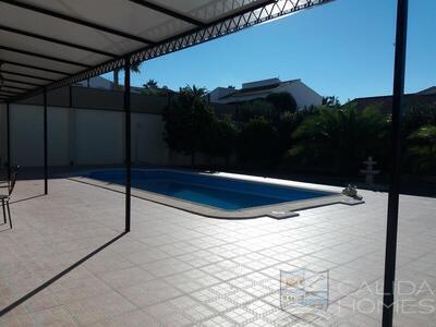 Villa Lirio: Resale Villa in Arboleas, Almería