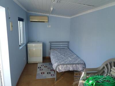 Villa Lirio: Resale Villa in Arboleas, Almería