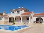 Villa Los Colorados: Resale Villa for Sale in Arboleas, Almería