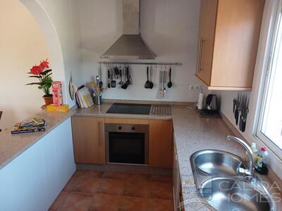 Villa Los Colorados: Resale Villa in Arboleas, Almería