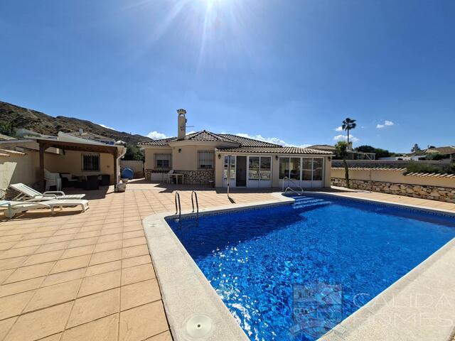 Villa Los Keron : Resale Villa for Sale in Arboleas, Almería