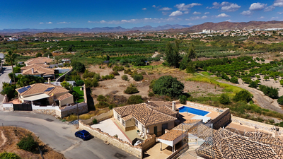 Villa Los Keron : Resale Villa in Arboleas, Almería