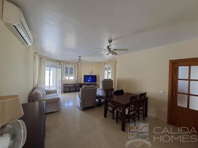Villa Los Keron : Resale Villa in Arboleas, Almería