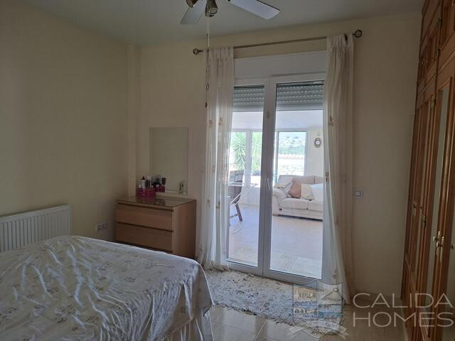 Villa Los Keron : Resale Villa for Sale in Arboleas, Almería