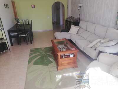 Villa Los Suenos: Resale Villa in Arboleas, Almería