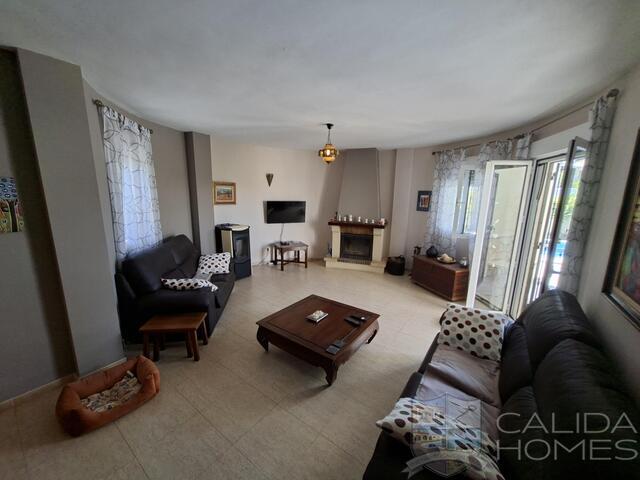 Villa Lua : Resale Villa for Sale in Arboleas, Almería