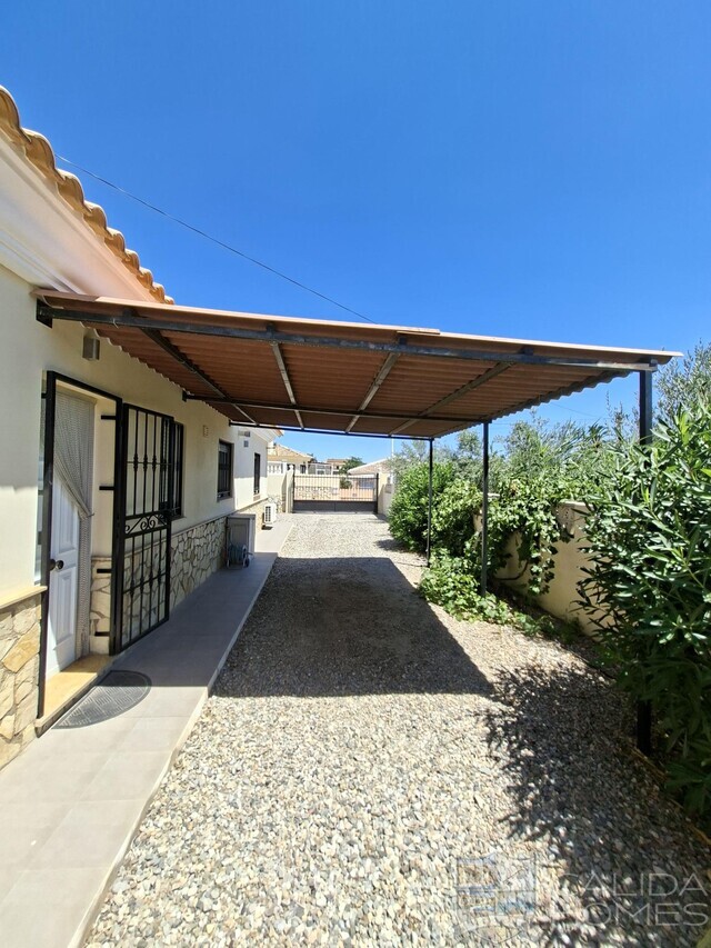 Villa Lua : Resale Villa for Sale in Arboleas, Almería